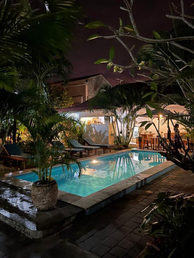 Canggu Nadi Guest House Exterior photo